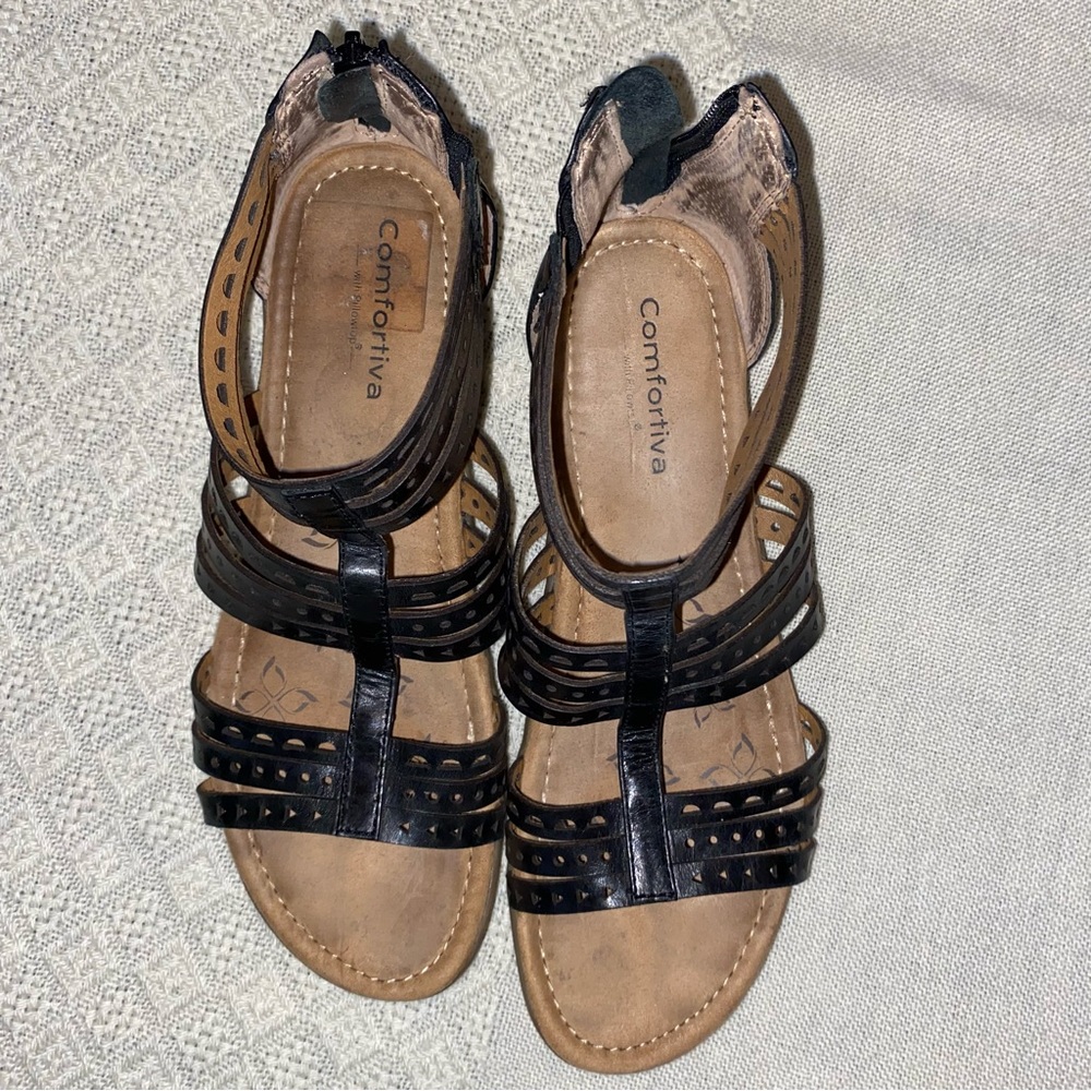 Comfortiva gladiator sandals Size 91/2 M black leather zippered back - Picture 2 of 7